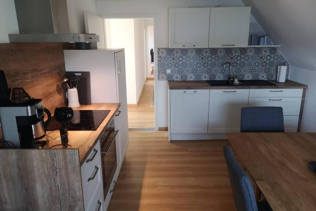 Ruhig Gelegene, Top Moderne Ferienwohnung - Hot Tub Und Sauna Gegen Aufpreis Neuhaus an Der Eger Eksteriør bilde