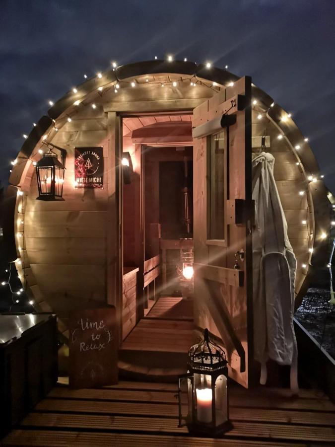 Ruhig Gelegene, Top Moderne Ferienwohnung - Hot Tub Und Sauna Gegen Aufpreis Neuhaus an Der Eger Eksteriør bilde