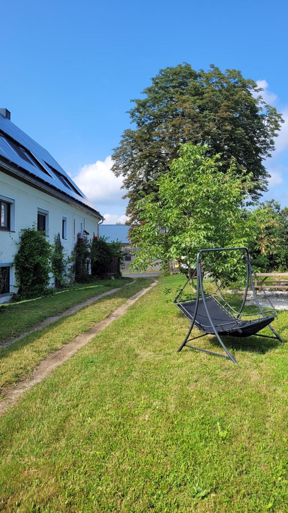 Ruhig Gelegene, Top Moderne Ferienwohnung - Hot Tub Und Sauna Gegen Aufpreis Neuhaus an Der Eger Eksteriør bilde