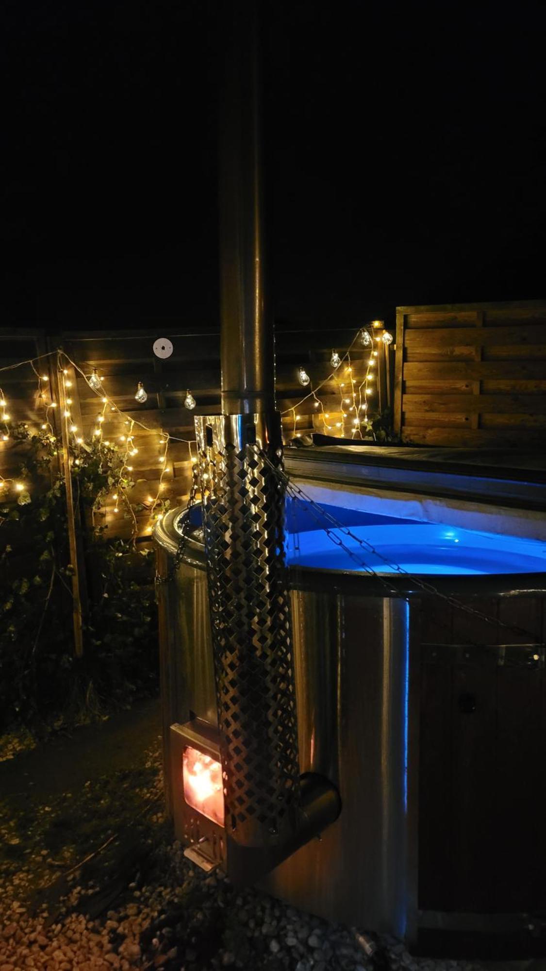 Ruhig Gelegene, Top Moderne Ferienwohnung - Hot Tub Und Sauna Gegen Aufpreis Neuhaus an Der Eger Eksteriør bilde