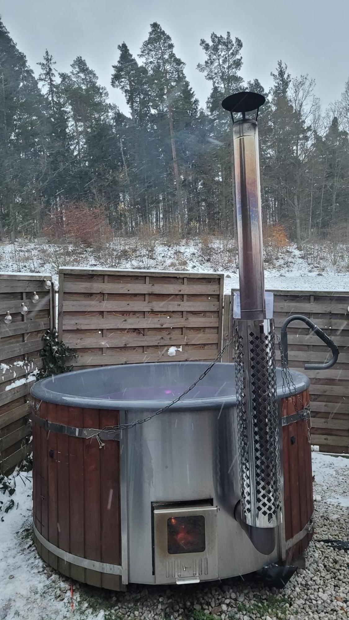Ruhig Gelegene, Top Moderne Ferienwohnung - Hot Tub Und Sauna Gegen Aufpreis Neuhaus an Der Eger Eksteriør bilde